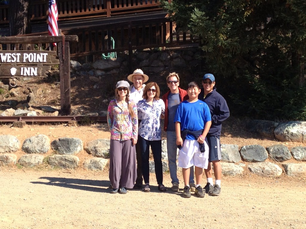 The group photo before the hike - Jessie & Laurent Boucher, Gail Dolton, Doug McConnell, Connor and Bob Salk